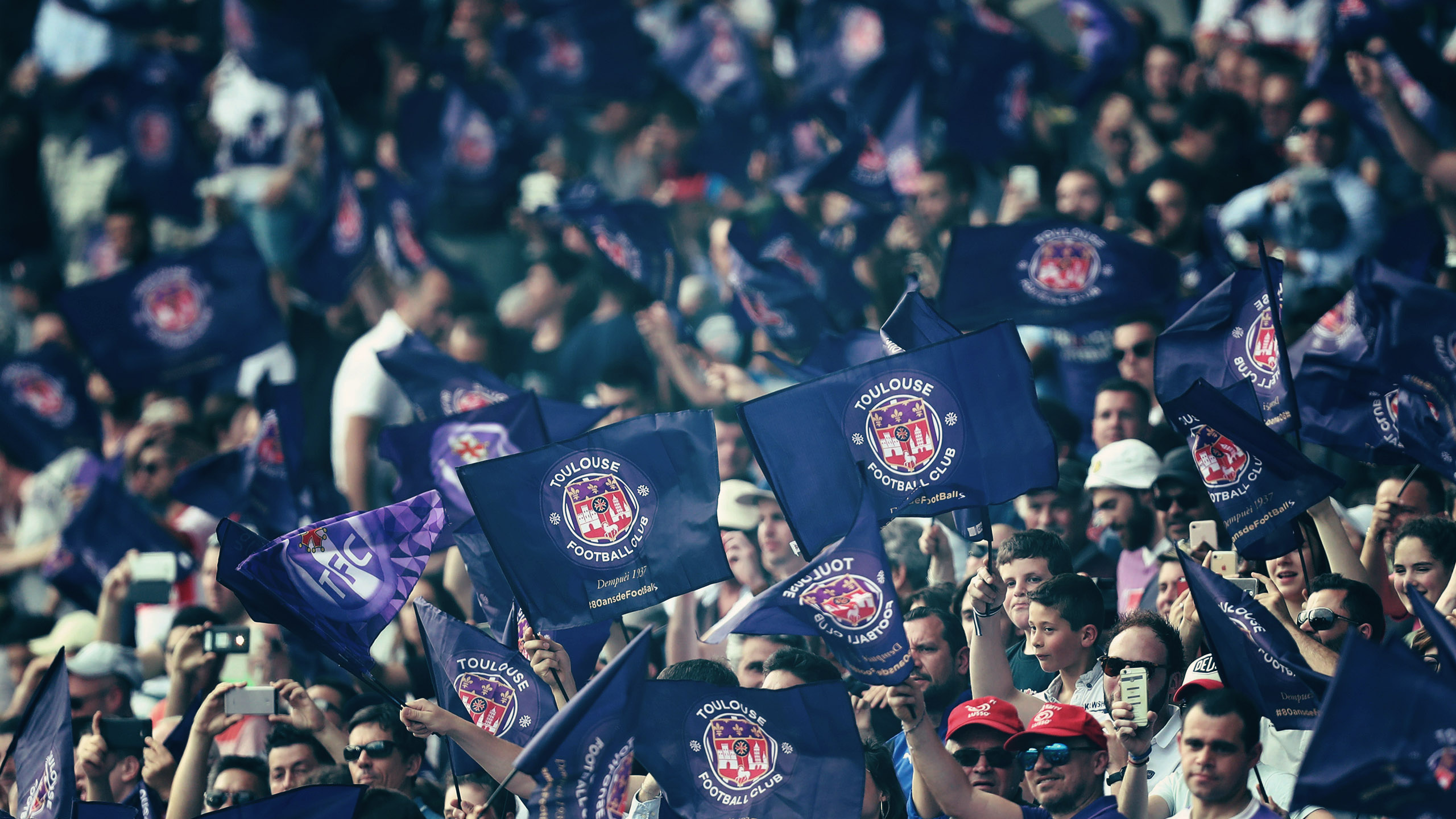 Ligue 1 Applause GIF by Toulouse Football Club