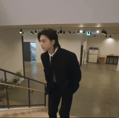 Hj Hwang GIF