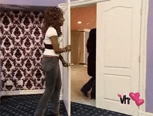 giphy.gif?cid=6c09b952faa8f5a8215647bdce