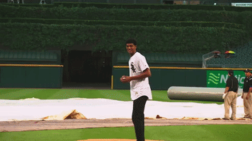 run with us chandler hutchison GIF by Chicago Bulls