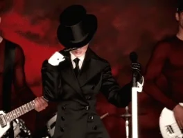 man i feel like a woman girls night GIF by Shania Twain