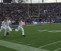 200w.gif?cid=6c09b952atbab5ge0bxv01cinnh