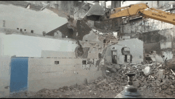 demar_demoliciones obra demar retroexcavadora demolicion GIF
