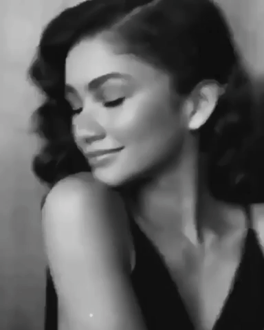 Zendaya GIF