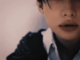 Stare Dior GIF