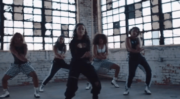 Necklance Ginetteclaudette GIF