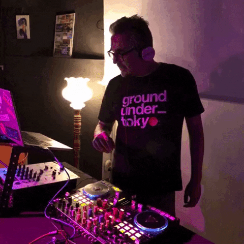 Djing GIF