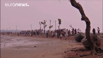 refugees GIF by euronews