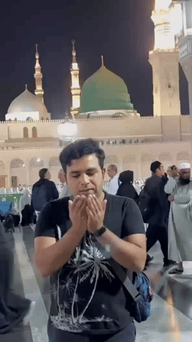 Nadir Pray GIF