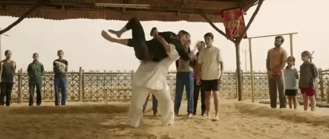  wrestling aamir khan dangal body slam mahavir singh phogat GIF