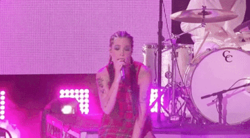 halsey nyre 2018 GIF by New Year's Rockin' Eve