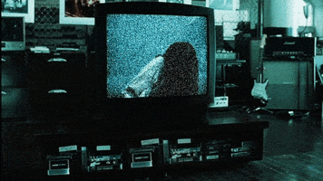 bg9jazkxmdkym0bnbwfpbc5jb20 sadako GIF