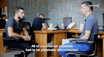 200.gif?cid=fc005b082de23a025a2d22f818eed8780173606c53c6581d&ep=v1_gifs_random&rid=200.gif&ct=g
