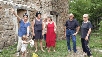 lespetitespierres #crowdfunding #merci GIF