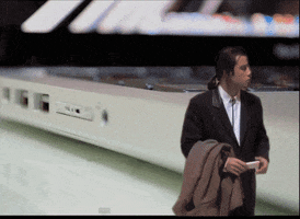 vanessapelicano #johntravolta  #macbook #minidrive GIF