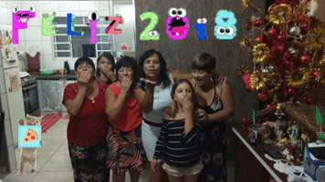 Beijinho Feliz Ano Novo 2108 GIF