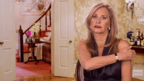 itchy real housewives of new york GIF