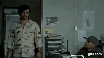 baconpopsicle narcos pablo escobar coma mierda GIF