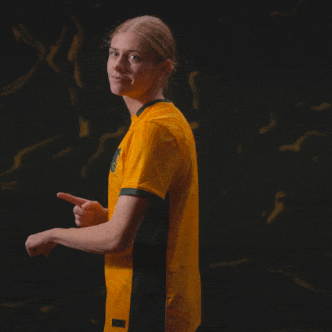 The Loop: Class action lodged against Qantas over COVID flight