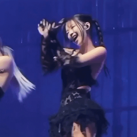 Jennie GIF