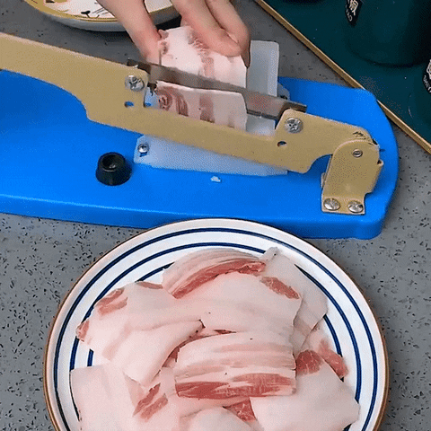 Celech's™ Multifunctional Table Slicer
