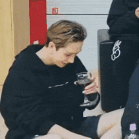 Drunk Stray Kids GIF