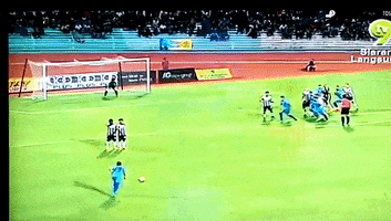 mati football goal amazing malaysia GIF