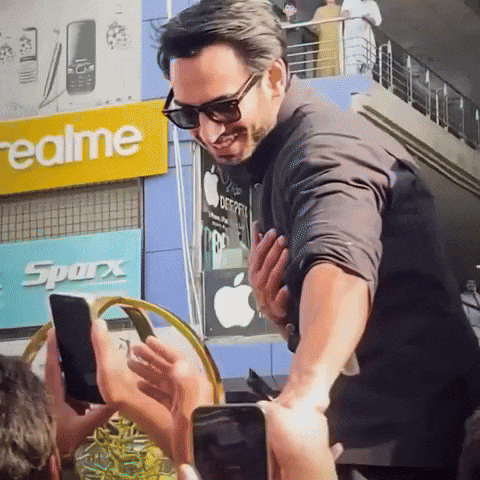 Saif Ali Khan Ary GIF