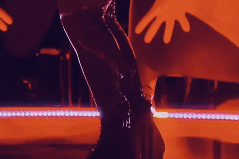 giphy.gif?cid=2154d3d7718a5d9c8778228a09