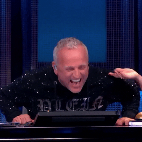 giphy.gif?cid=6c09b952yj70f860kls9ykuqv0txsc2j2huexoc85rau19s3&ep=v1_internal_gif_by_id&rid=giphy.gif&ct=g