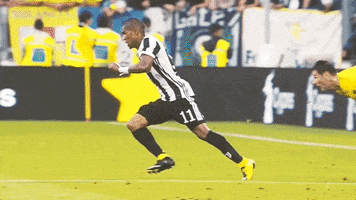 spin applause GIF by JuventusFC