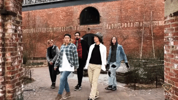 200.gif?cid=fc005b08724ec964194f95c088d5e670fb6ac9eeb9bf6e80&rid=200.gif&ct=g