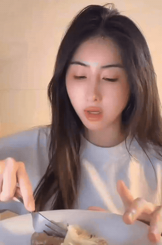 Yoko GIF