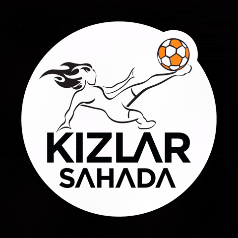 Kızlar Sahada GIF