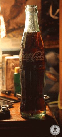 Un milliardaire de Coca-Cola arrêté avec 1,3 million de dollars de cannabis dans son jet privé Giphy.gif?cid=790b76115cdc55bb4f47443745ec1c2c&rid=giphy
