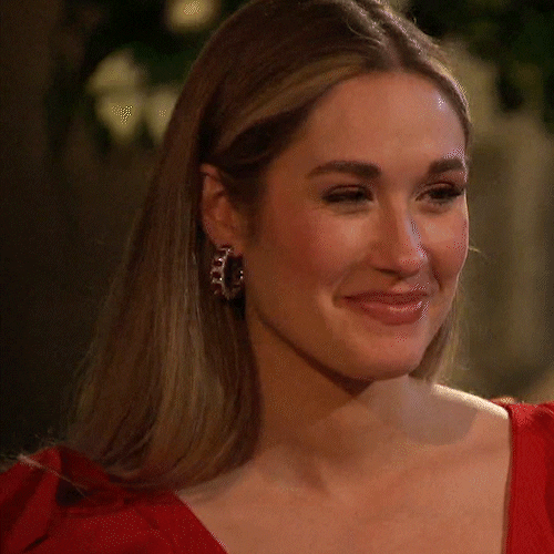 Bachelorette 19 - Gabby Windey - Rachel Recchia - August 15 - *Sleuthing Spoilers* - Page 7 Giphy.gif?cid=ecf05e478667ba3890eb0ef8f1df2d4eee059e9eea46793d&rid=giphy