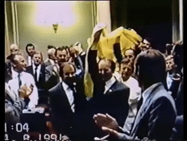puljar flag ukraine chornovil GIF