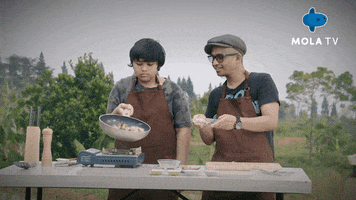 Fun Cooking GIF by MolaTV