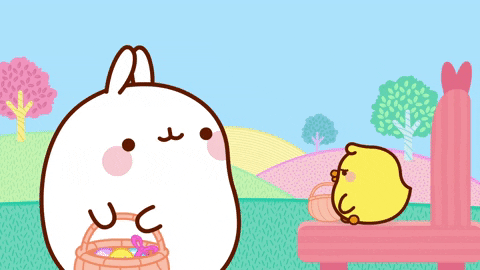 Pohybující se bílý králíček, podávající košík s malovanými vajíčky žlutému kuřátku.