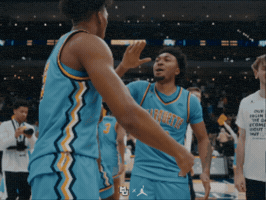 Victory Growth GIF by Marquette Athletics