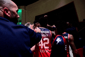 Basketball Applause GIF by Bristol Flyers