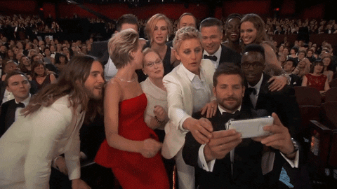 Risultati immagini per selfie gif oscar