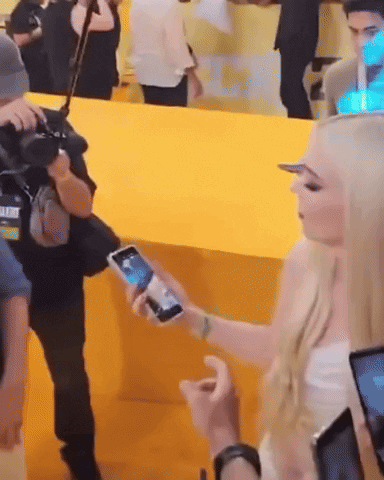 giphy.gif?cid=2154d3d7ab1eabf822006b97b76c612be7dbcd94cad7d72b&ep=v1_gifs_username_username&rid=giphy.gif&ct=g