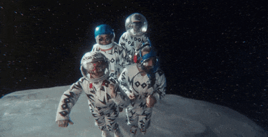 hiatuskaiyote moon astronauts moon walk hiatus kaiyote GIF
