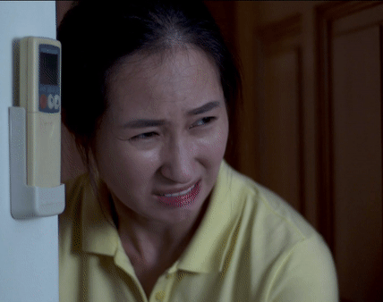queen singapore GIF