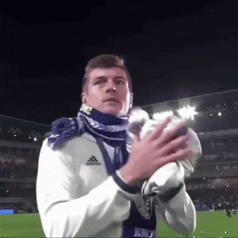 Toni Kroos GIF