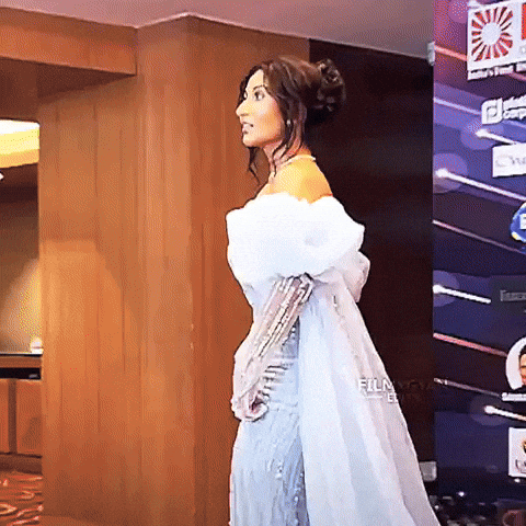 Queen Model GIF