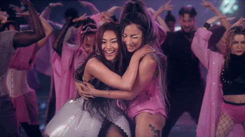 giphy.gif?cid=82a1493bd3335c0a4784aa870b