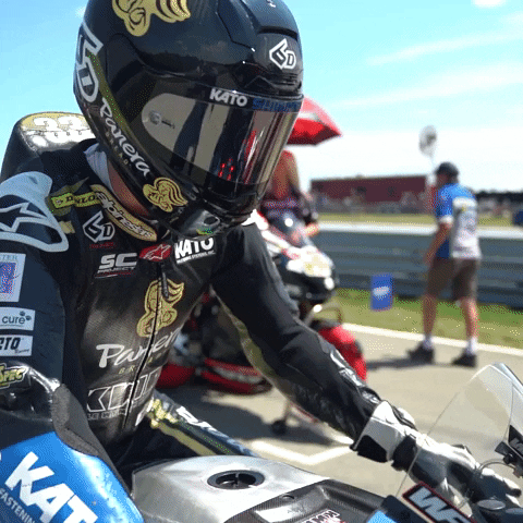 Cant See Me Double Take GIF by MotoAmerica