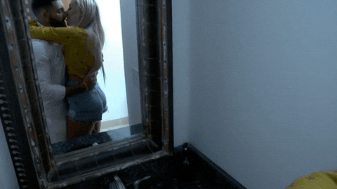 Hook Up Fox GIF by Paradise Hotel - Find & Share on GIPHY